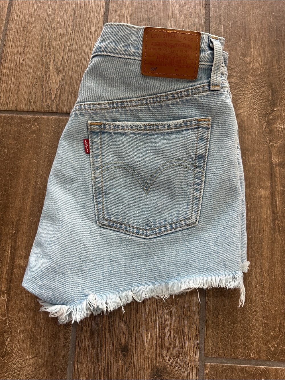 Levi’s button fly Women’s Frayed Hem Denim Shorts - Black, Light Blue, Dark Blue - Picture 6 of 9